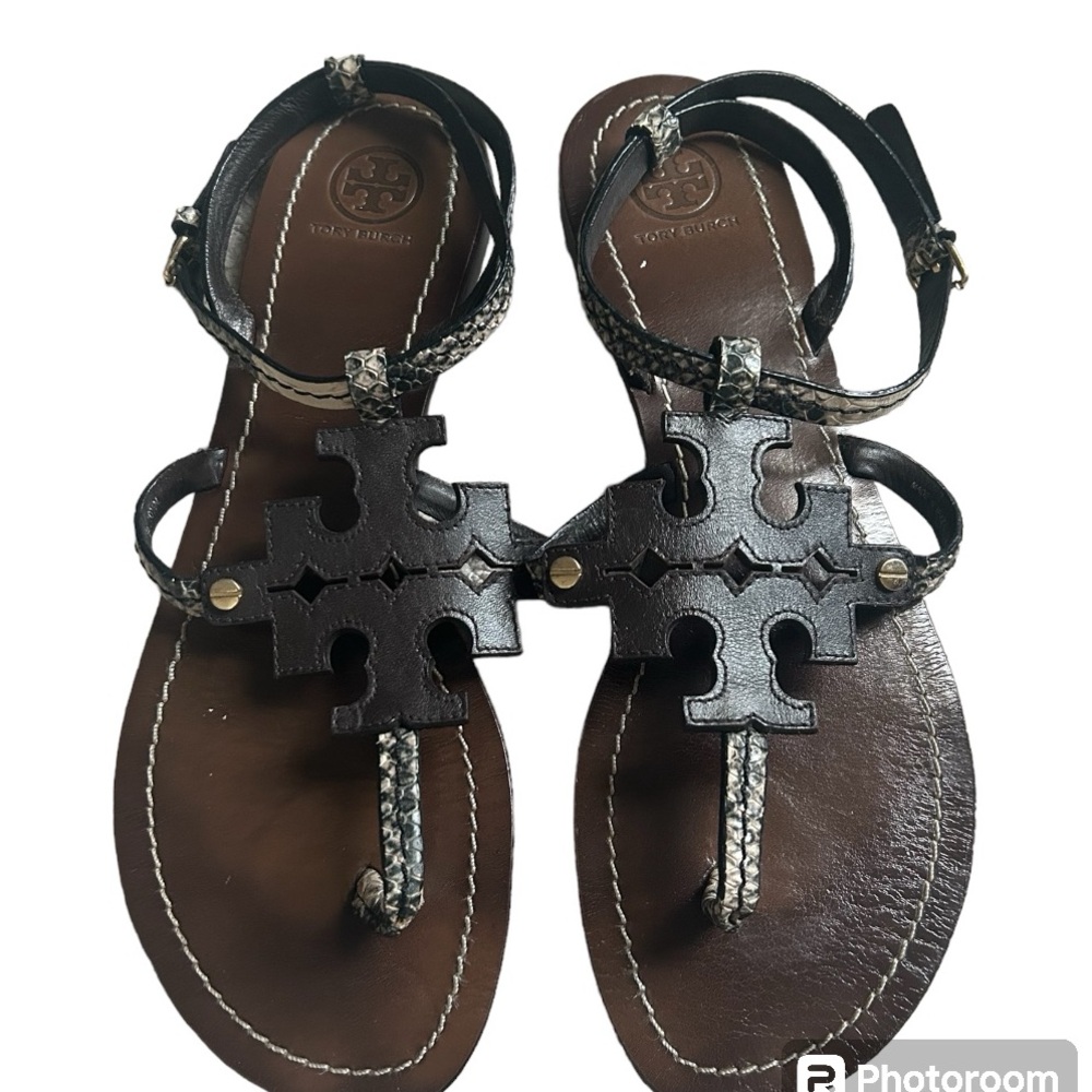 Tory Burch Brown and Black Leather Logo T-Strap Sandals with Braided Detail